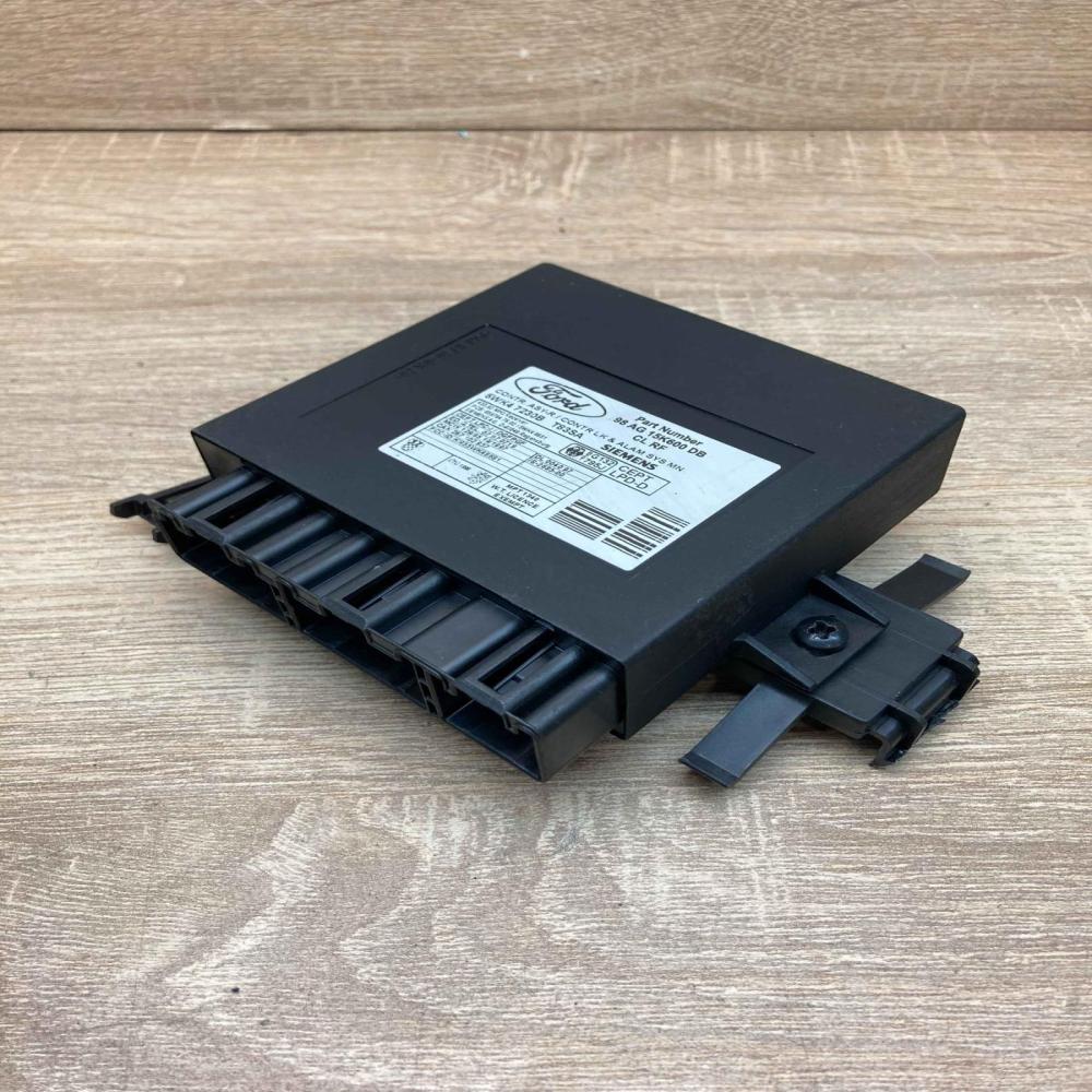 98AG 15K600 DB 5WK47230B  Comfort/convenience module Ford Focus