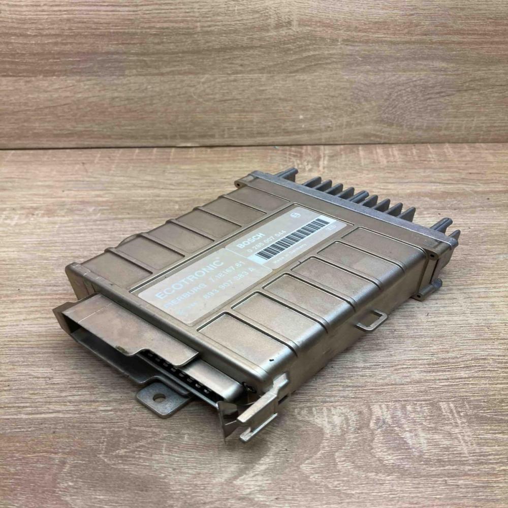 893907383A 0285007044  Engine control unit/module ECU Volkswagen Golf II