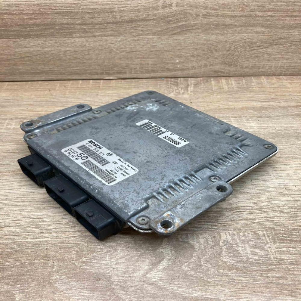 9646466280 0281010975  Engine control unit/module ECU Peugeot 607