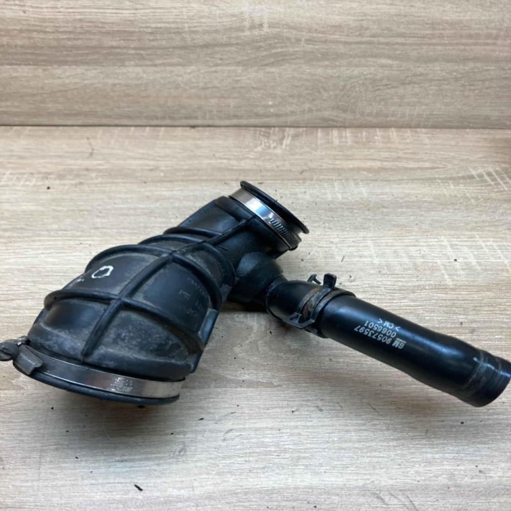90530768 90573597  Turbo air intake inlet pipe/hose Opel Zafira A