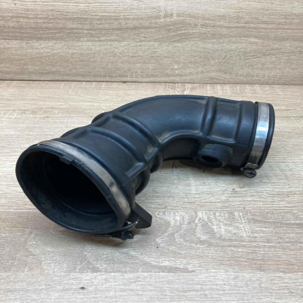 90572051 0094083  Air intake hose/pipe Opel Vectra B