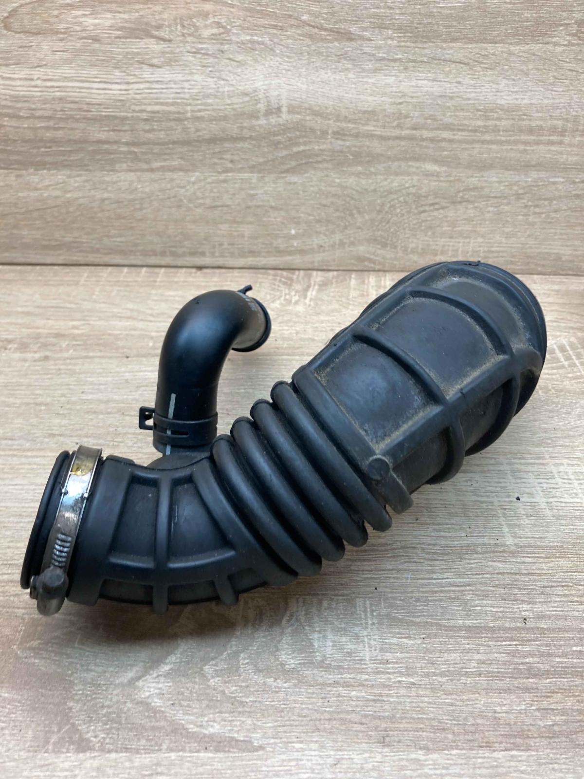 90528773 1301637  Air intake hose/pipe Opel Vectra C