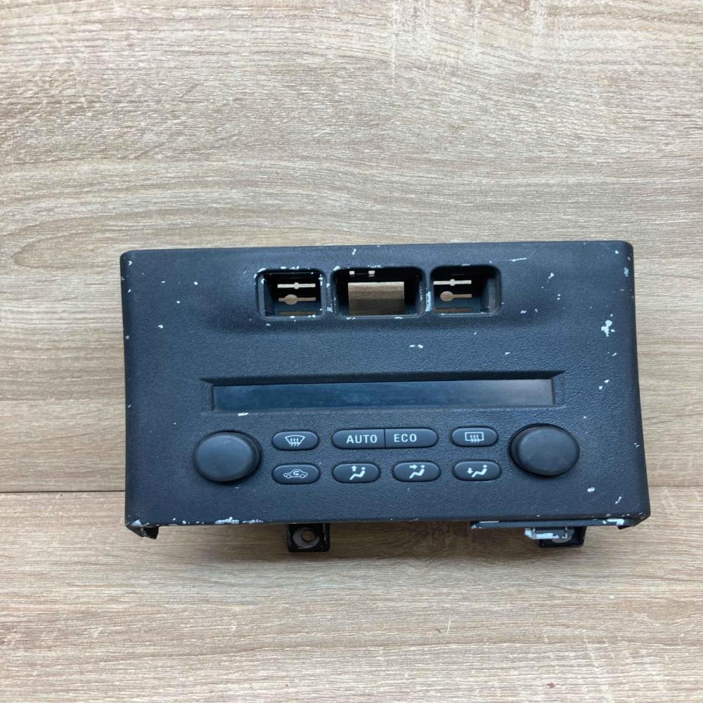 24439584 013140984  Climate control unit Opel Zafira A