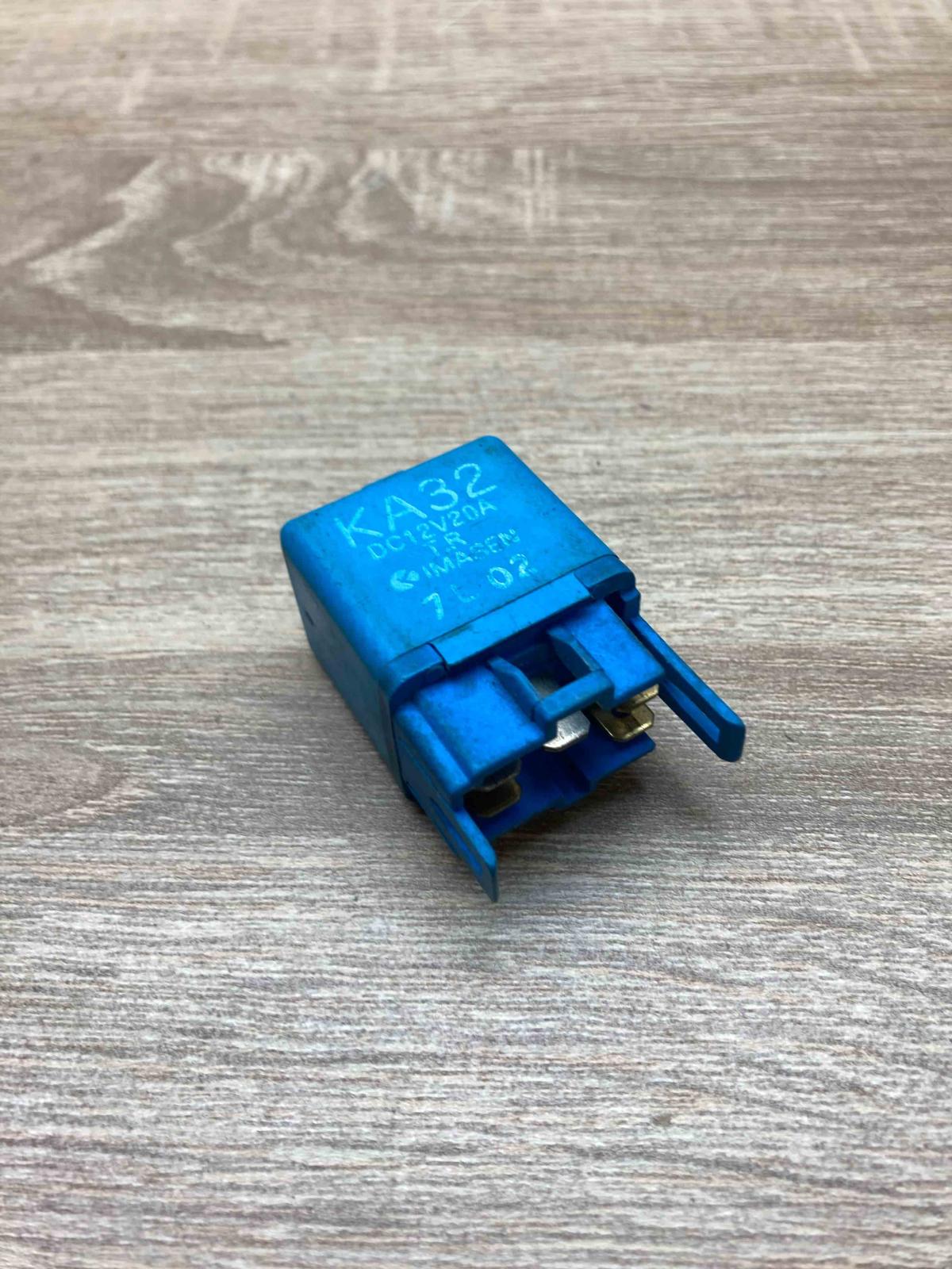 DC12V20A KA32  Other relay Mazda 323