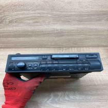 4D0035186 918268 81  Radio/CD/DVD/GPS head unit Audi A4 S4 B5 8D