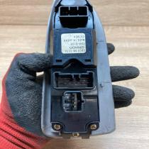 CB0866350A C8H D135  Electric window control switch Mazda Premacy