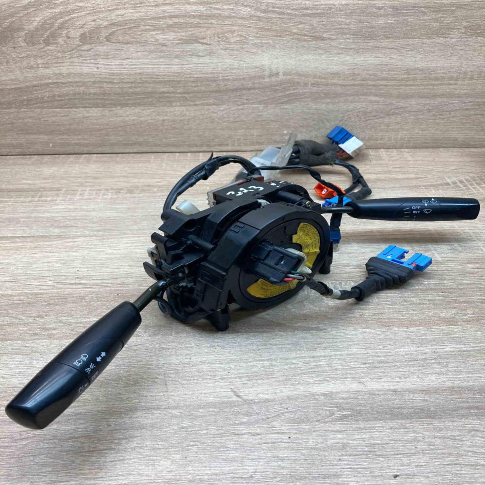 175018 175026 172249 Wiper turn signal indicator stalk/switch Mazda 323