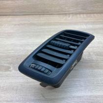 136S150   Dash center air vent grill Renault Trafic I
