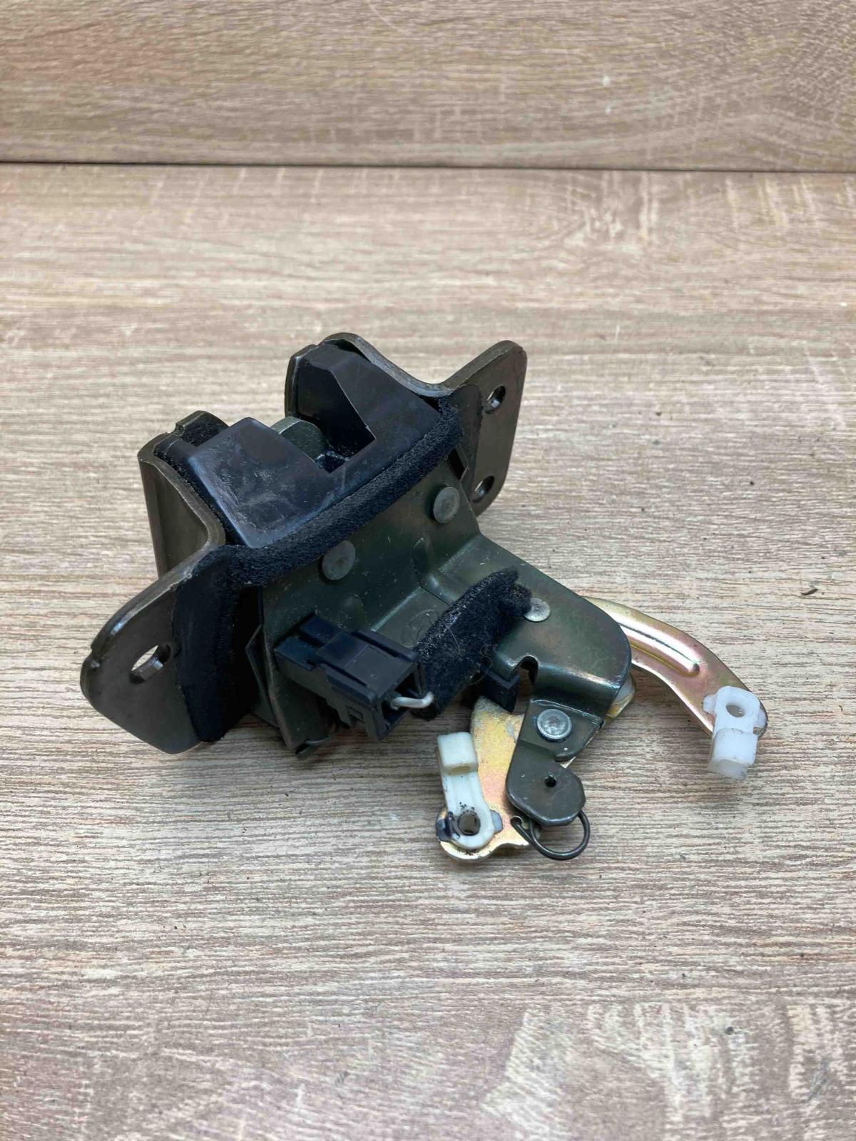 Hyundai Trunk Lock   Tailgate/trunk/boot lock/catch/latch Hyundai Santa Fe
