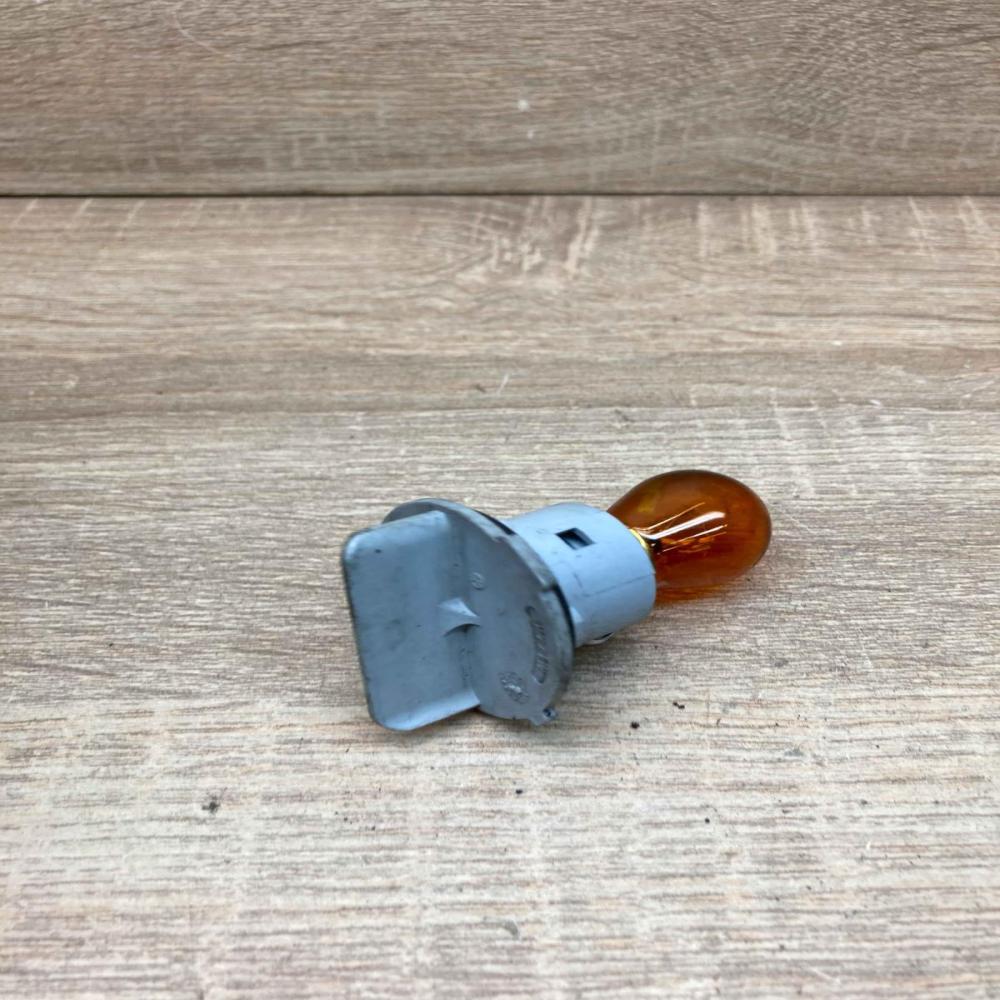 PY21W PBT GF 20  Tail light bulb cover holder Audi A3 S3 8L