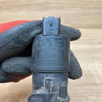 7700428385 9632984980  Windscreen/windshield washer pump Peugeot 307