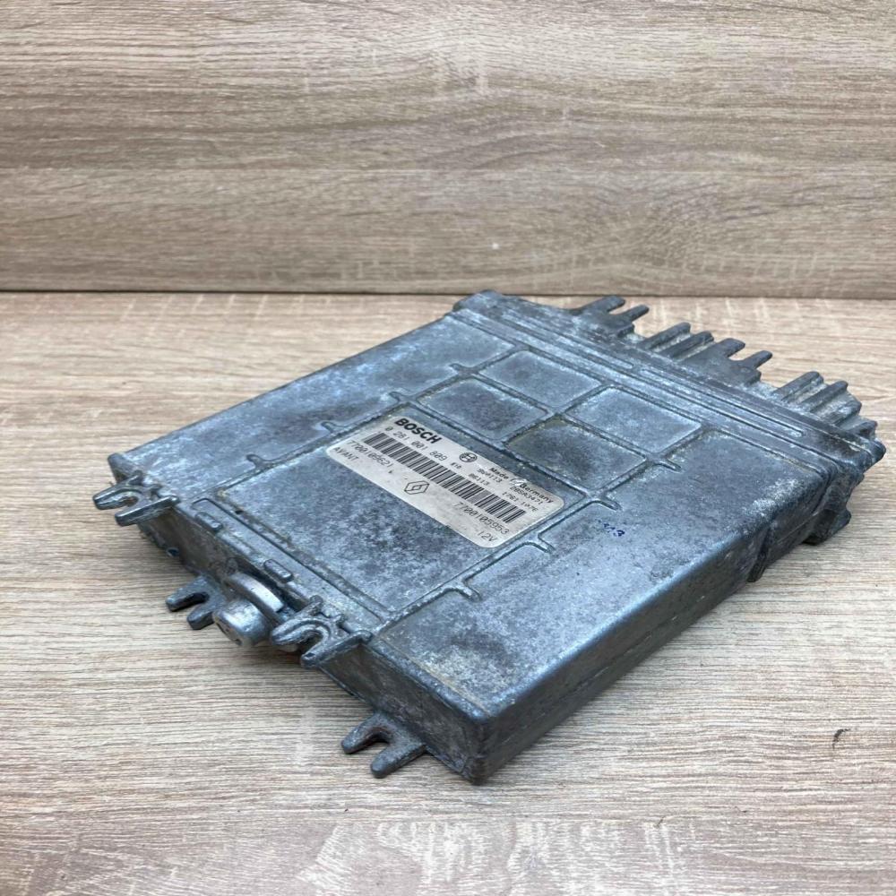7700109621 0281001809  Engine control unit/module ECU Renault Scenic I