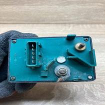 598138   Glow plug pre-heat relay Peugeot 607