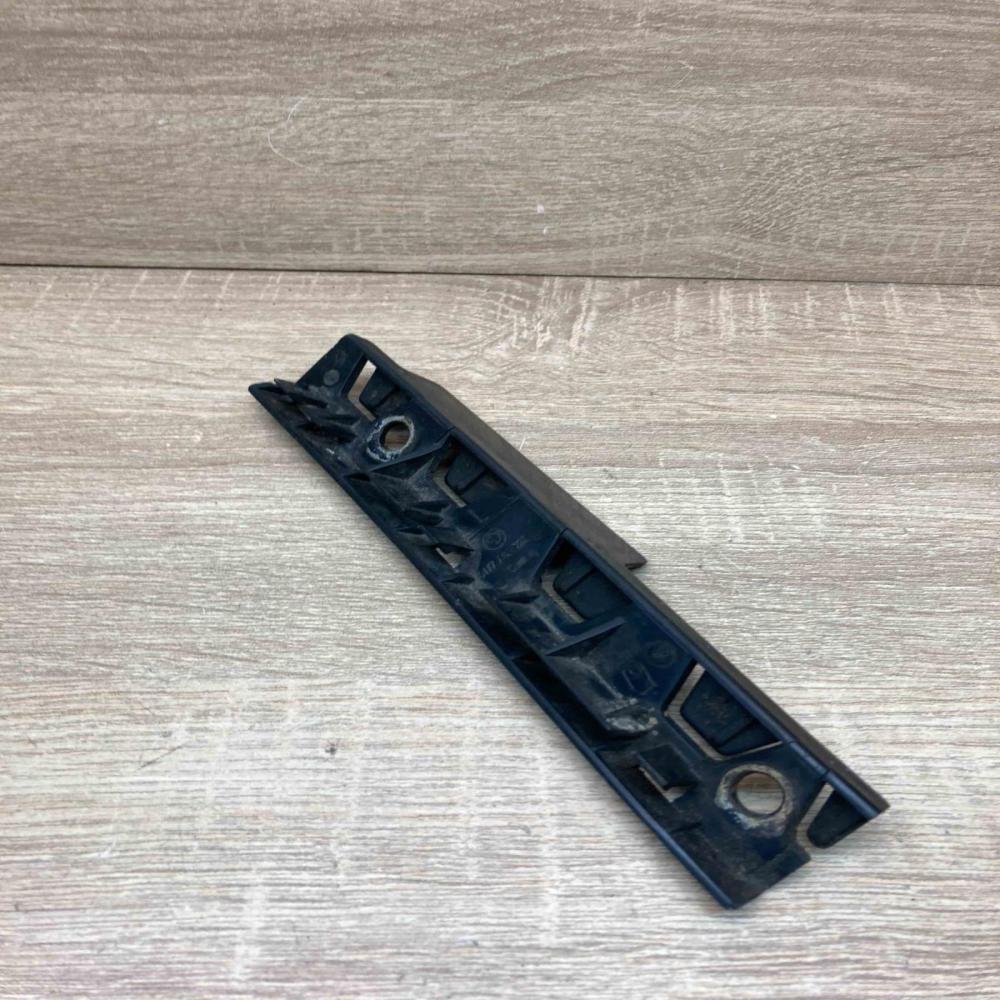 7066227   Front bumper mounting bracket BMW 5 E60 E61