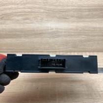 9113348 8ES00947900  Voltage converter/converter module BMW 1 E81 E87