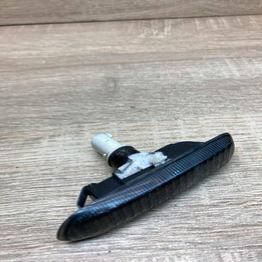 8382104  Black Front fender indicator light BMW 3 E46