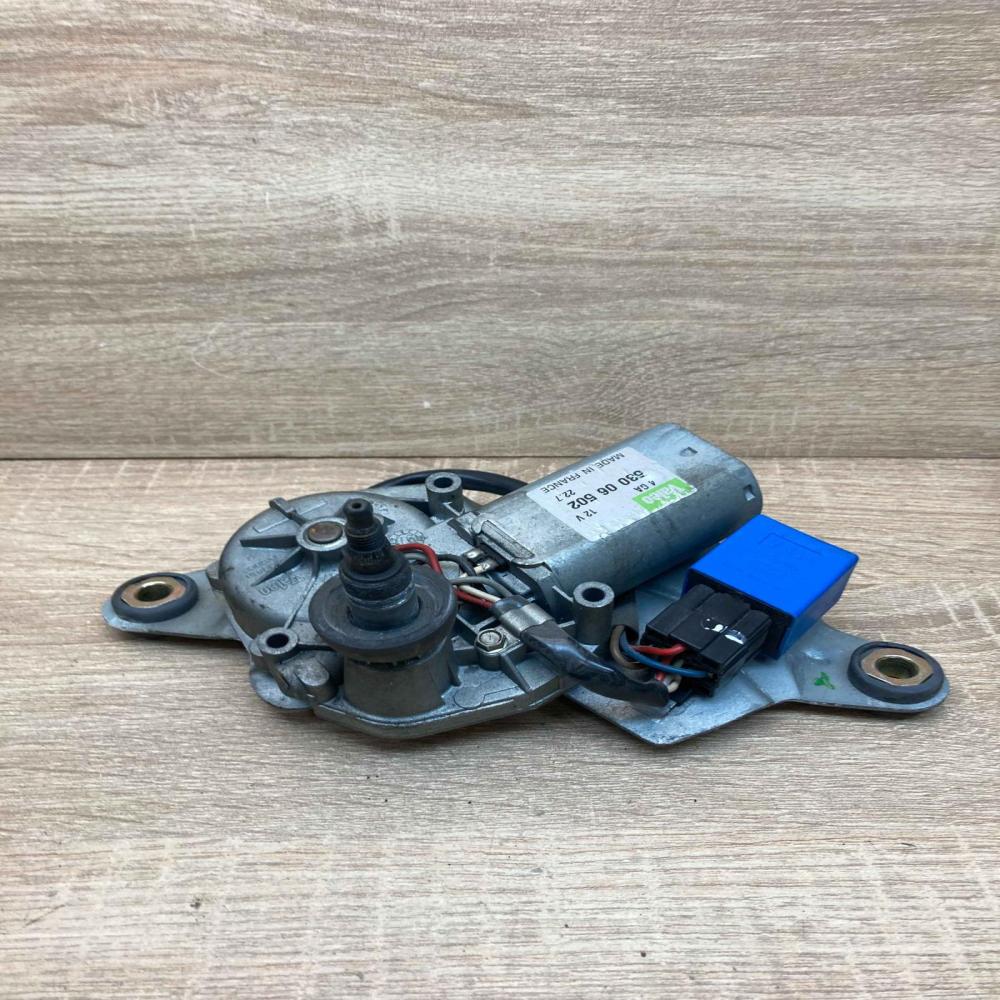 53006502   Rear window wiper motor Peugeot 106