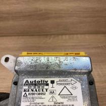 8200138952 601958800  Airbag control unit/module Renault Laguna II