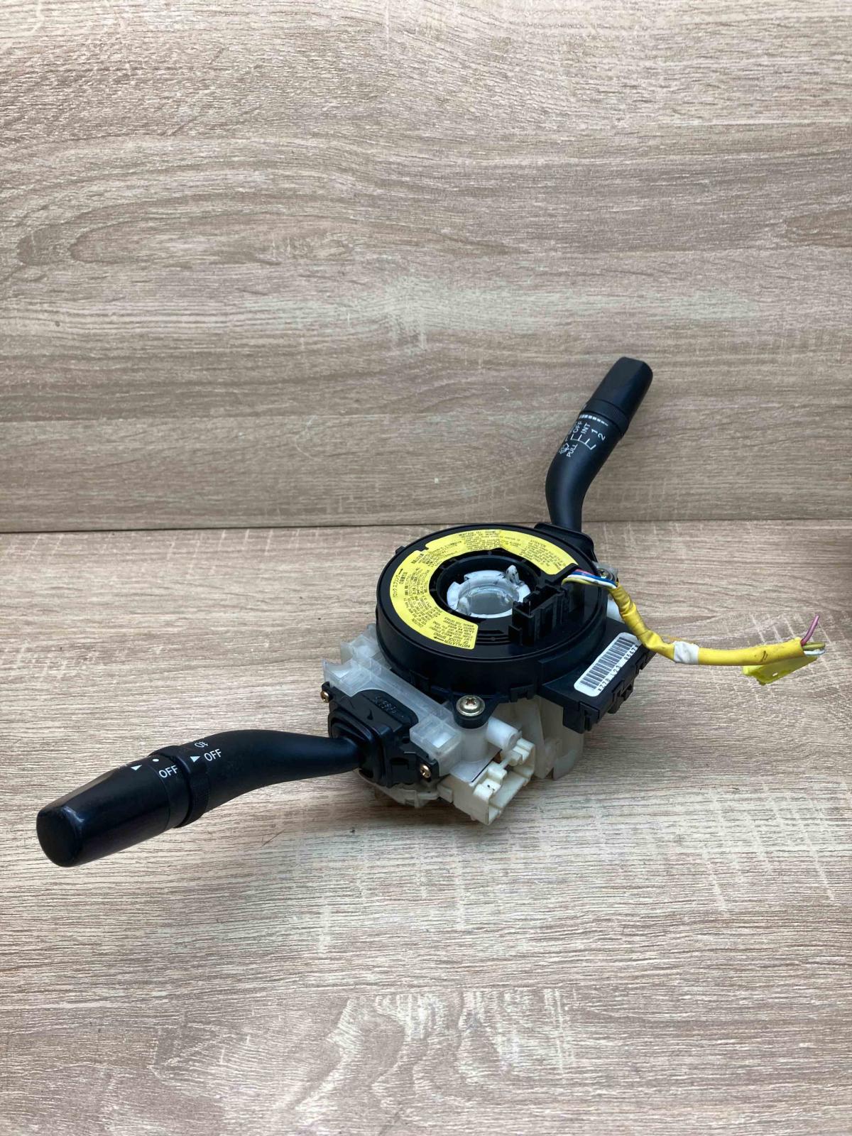17D253 17B122D GJ6G Wiper turn signal indicator stalk/switch Mazda 6