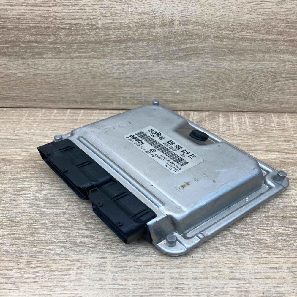 038906019EK 0281010667  Engine control unit/module ECU Volkswagen PASSAT B5.5