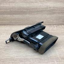 9644589577   Dashboard side air vent grill/cover trim Peugeot 407