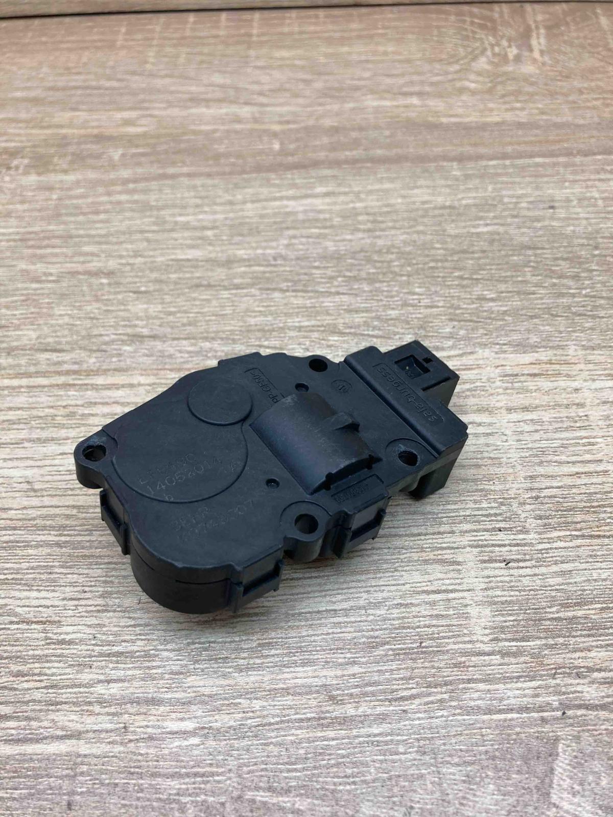 14052014 K9749007  Air flap motor/actuator BMW 5 F10 F11