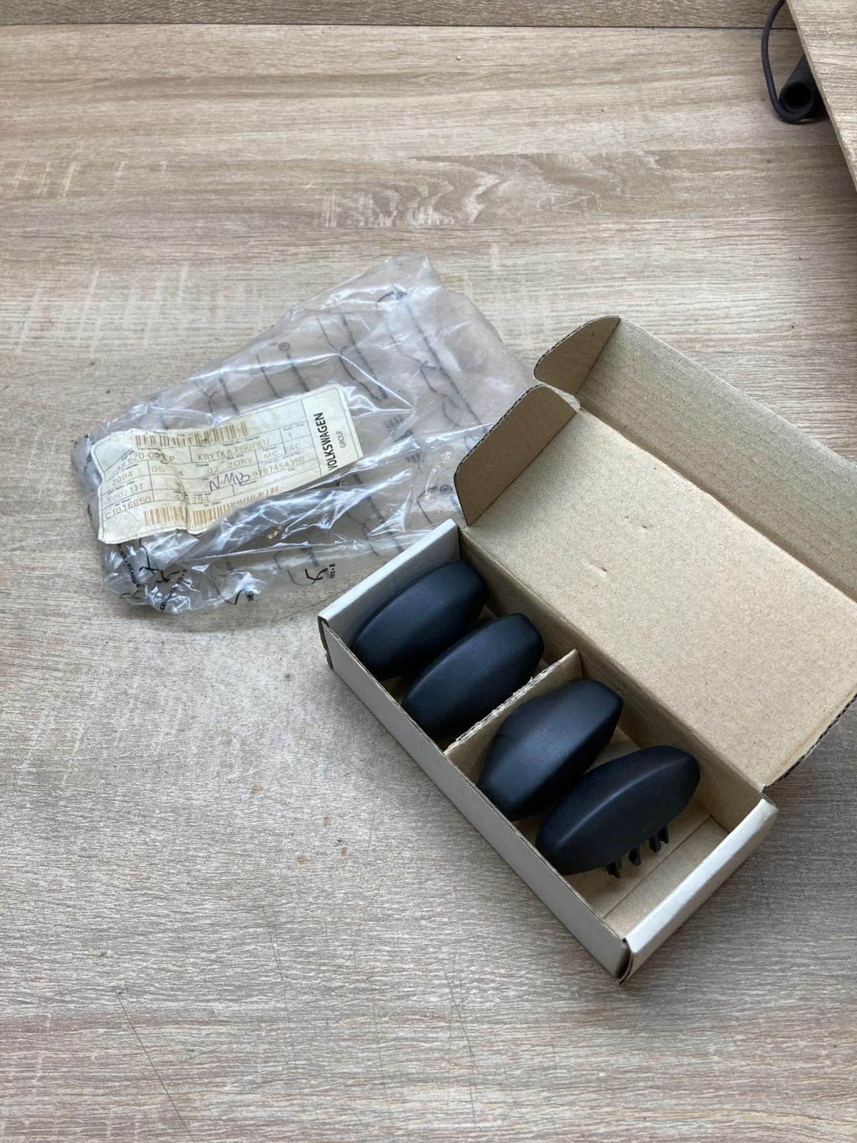 LAS620002P  Cover for guide rail Roof bar rail cover Skoda Roomster (5J)