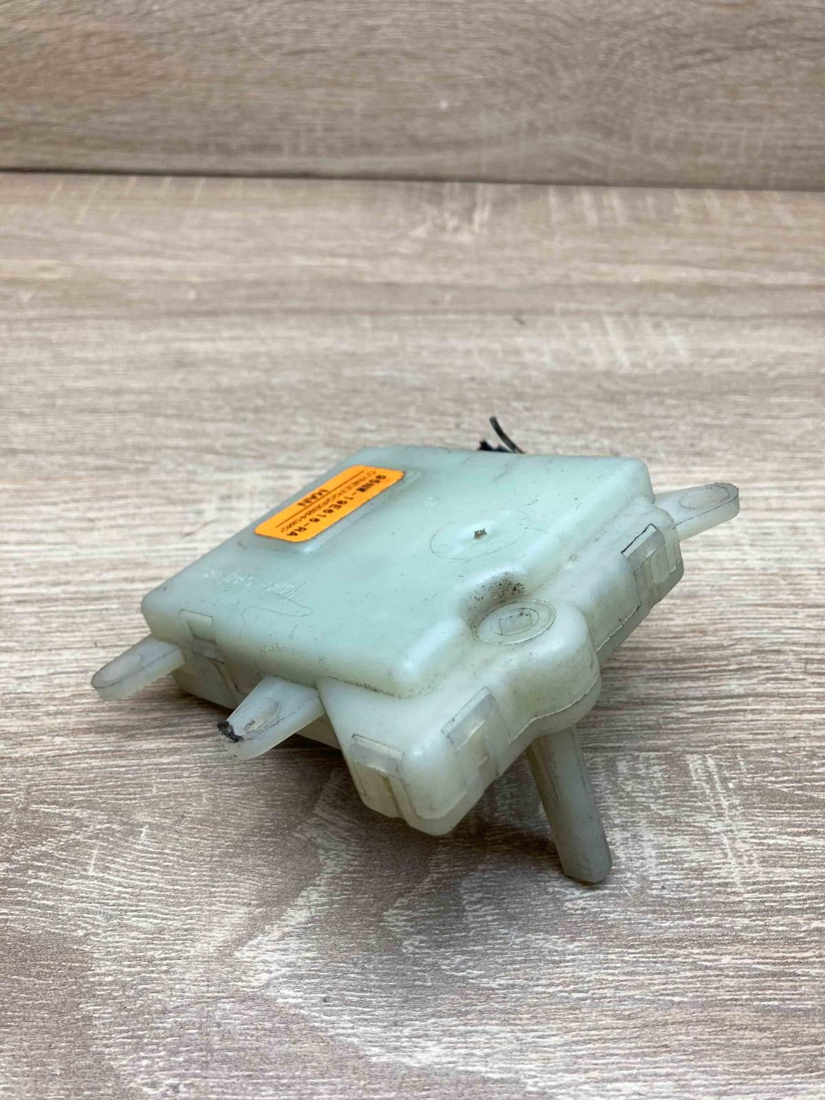 95NW 19E616 RA   Air flap motor/actuator Volkswagen Sharan