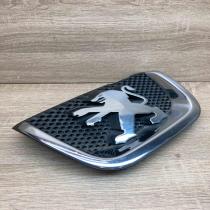 9648195677 1858140030  Manufacturer badge logo/emblem Peugeot 308