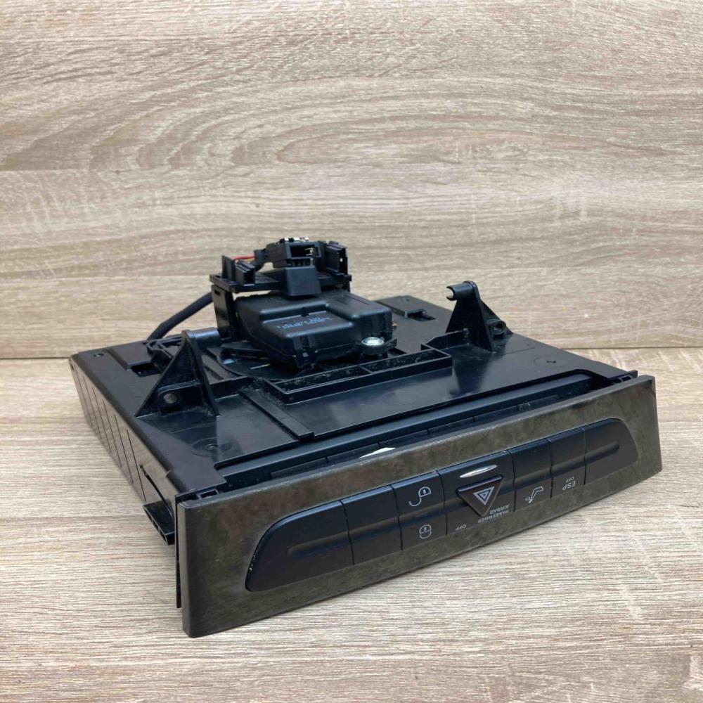 A2116800552 2116800572 8116910 CD/DVD changer Mercedes-Benz E W211