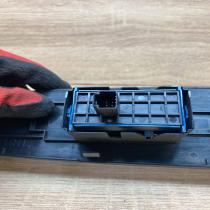 74231 05220 74231 05180  Electric window control switch Toyota Avensis T270