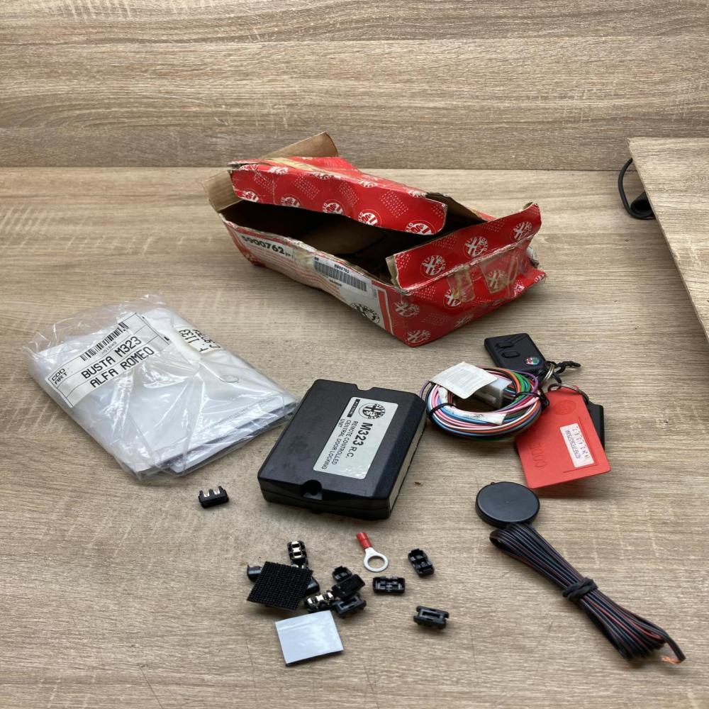 5900762 M323  Alarm control unit/module Alfa Romeo 145 - 146