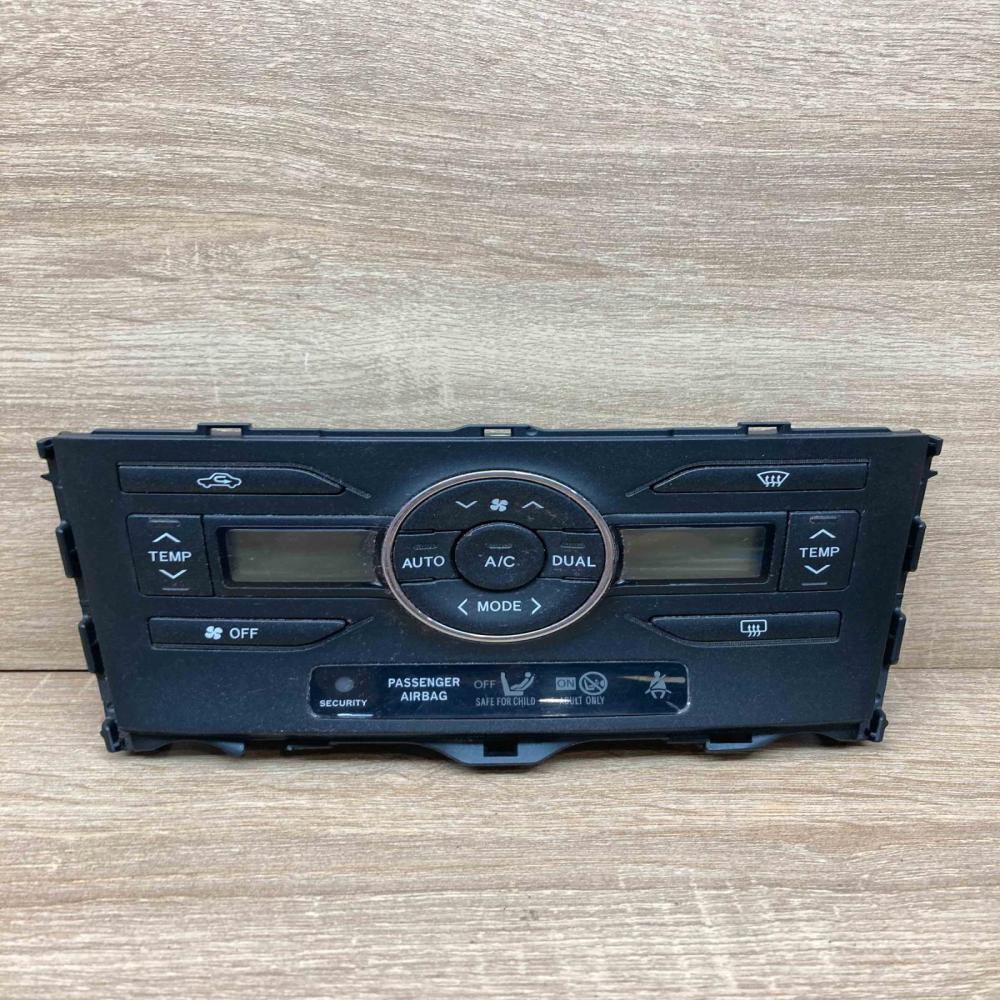 55900 02301   Climate control unit Toyota Auris 150