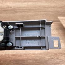 74231 0D080   Electric window control switch Toyota Yaris