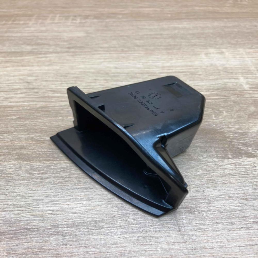 A2118100233   Rear door ashtray Mercedes-Benz E W211