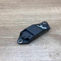 A0018209326 25571179A4  Airbag deployment crash/impact sensor Mercedes-Benz E W2