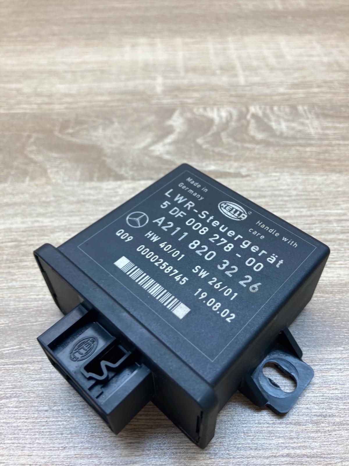 A2118203226 5DF008278  Light module LCM Mercedes-Benz E W211