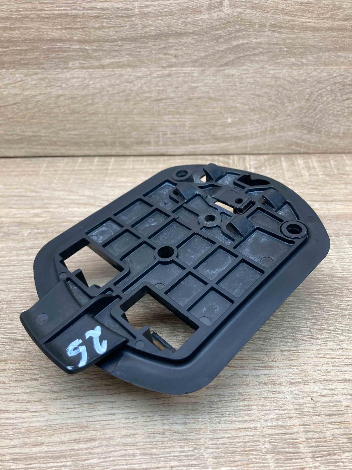 2118900814   Hazard Warning Triangle Mounting Bracket Mercedes-Benz E W211