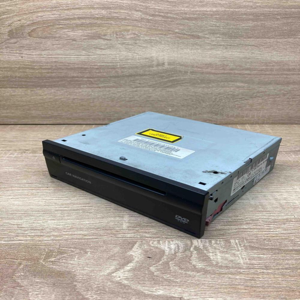 A2208206085004   Navigation unit CD/DVD player Mercedes-Benz C W203