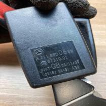 A2118600869 6131001  Middle seatbelt buckle (rear) Mercedes-Benz E W211