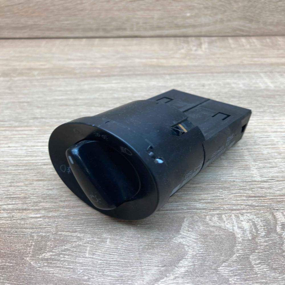 1C0941531   Light switch Volkswagen PASSAT B5