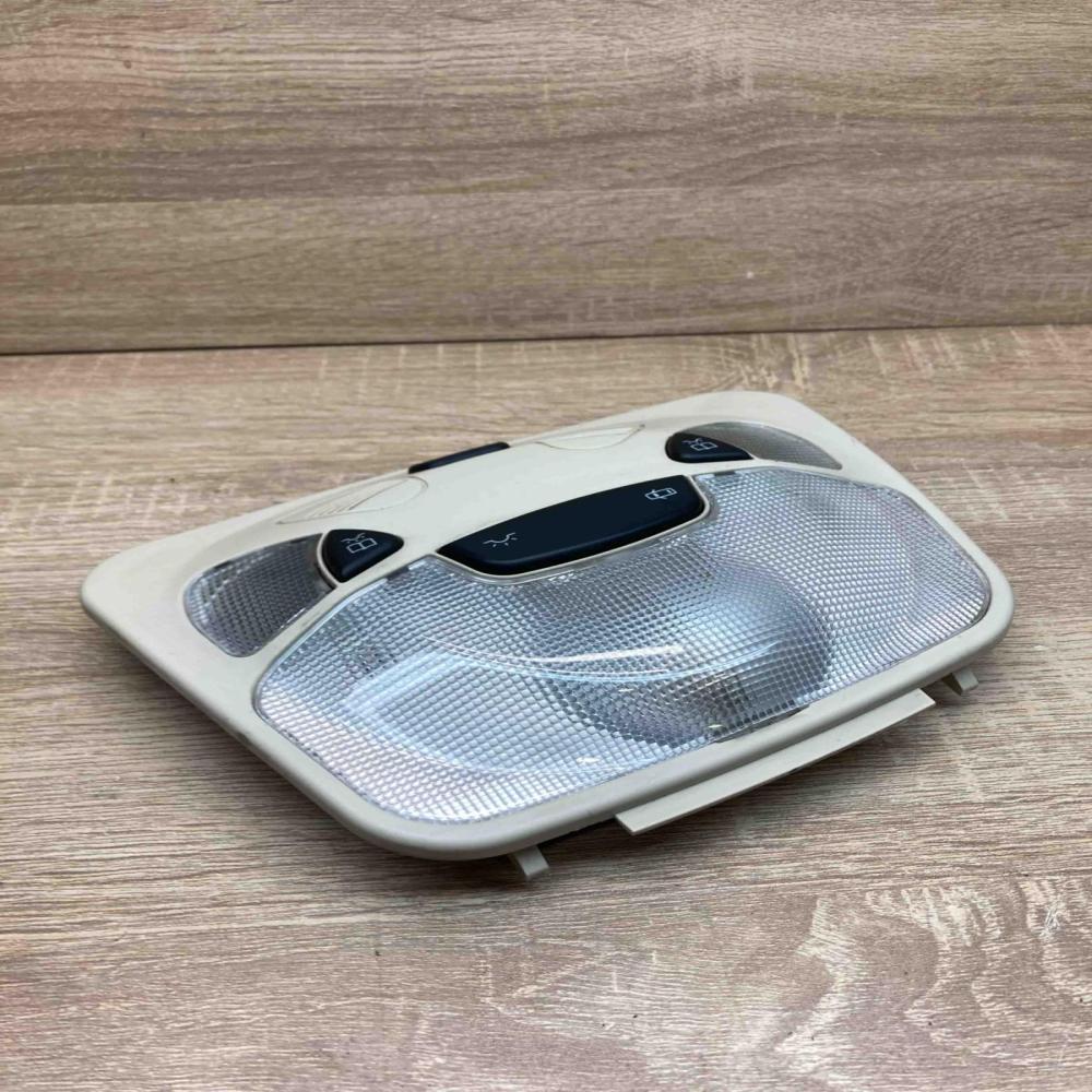 A2098200501 A203820  Front seat light Mercedes-Benz CLK A209 C209