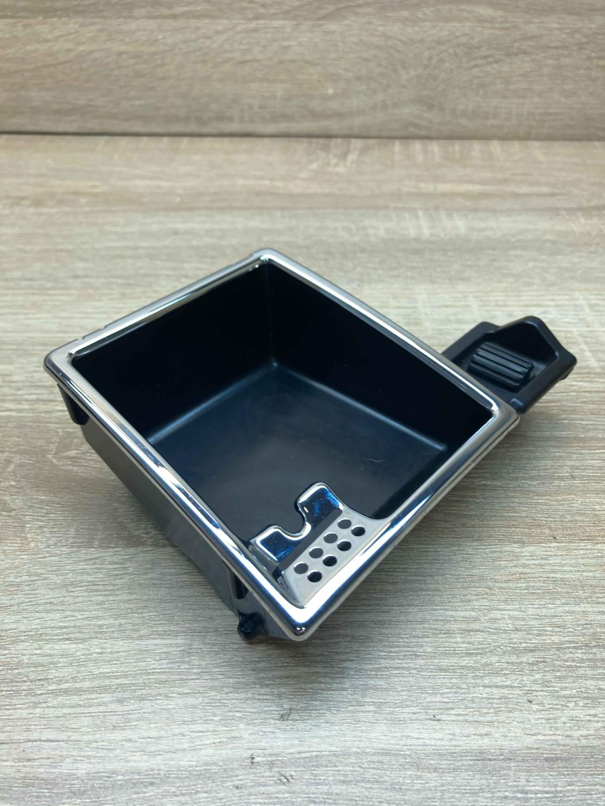 A2118100428 Used  Car ashtray Mercedes-Benz E W211