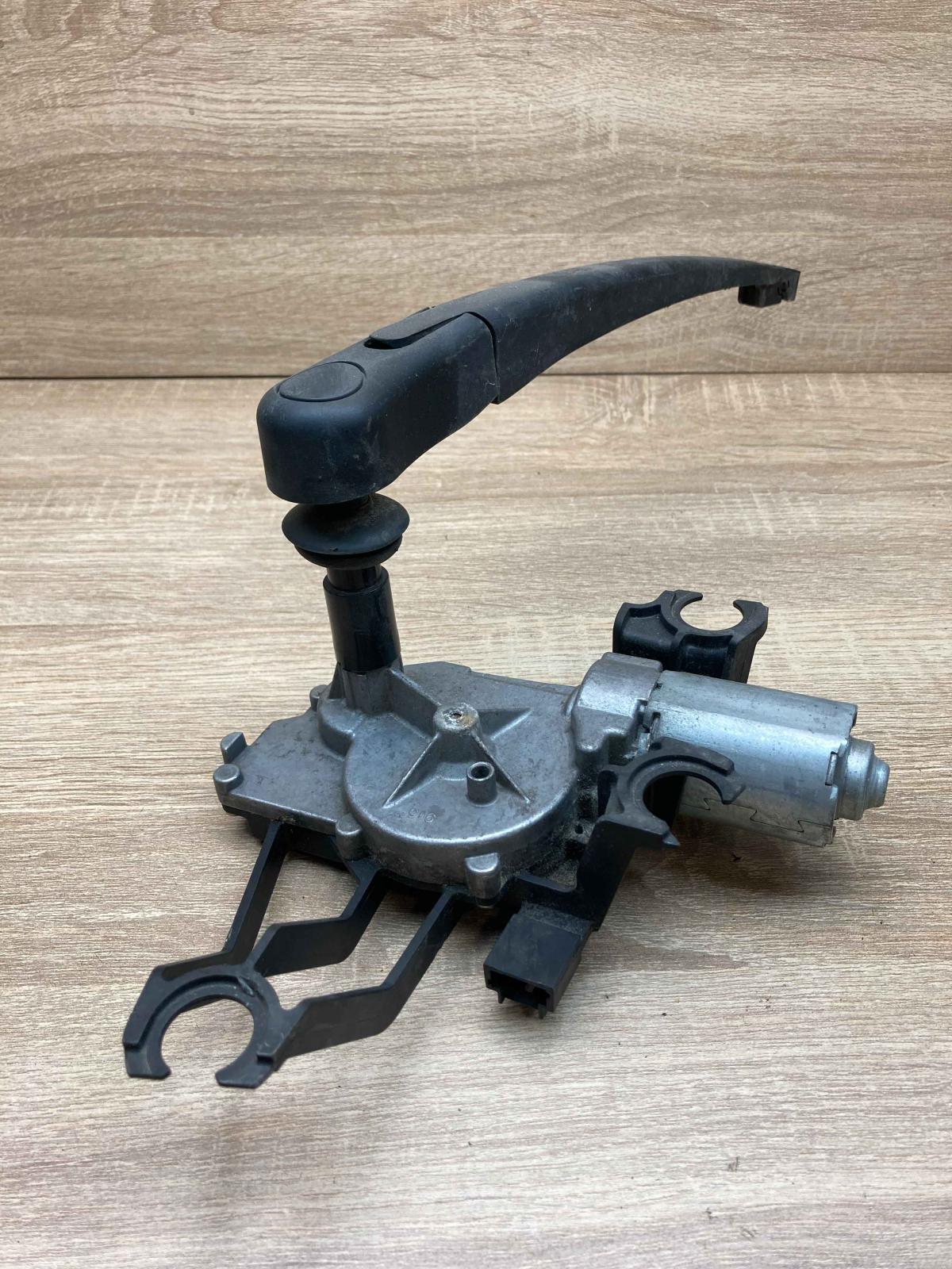 9646803180 0390201807  Rear window wiper motor Citroen C4 I
