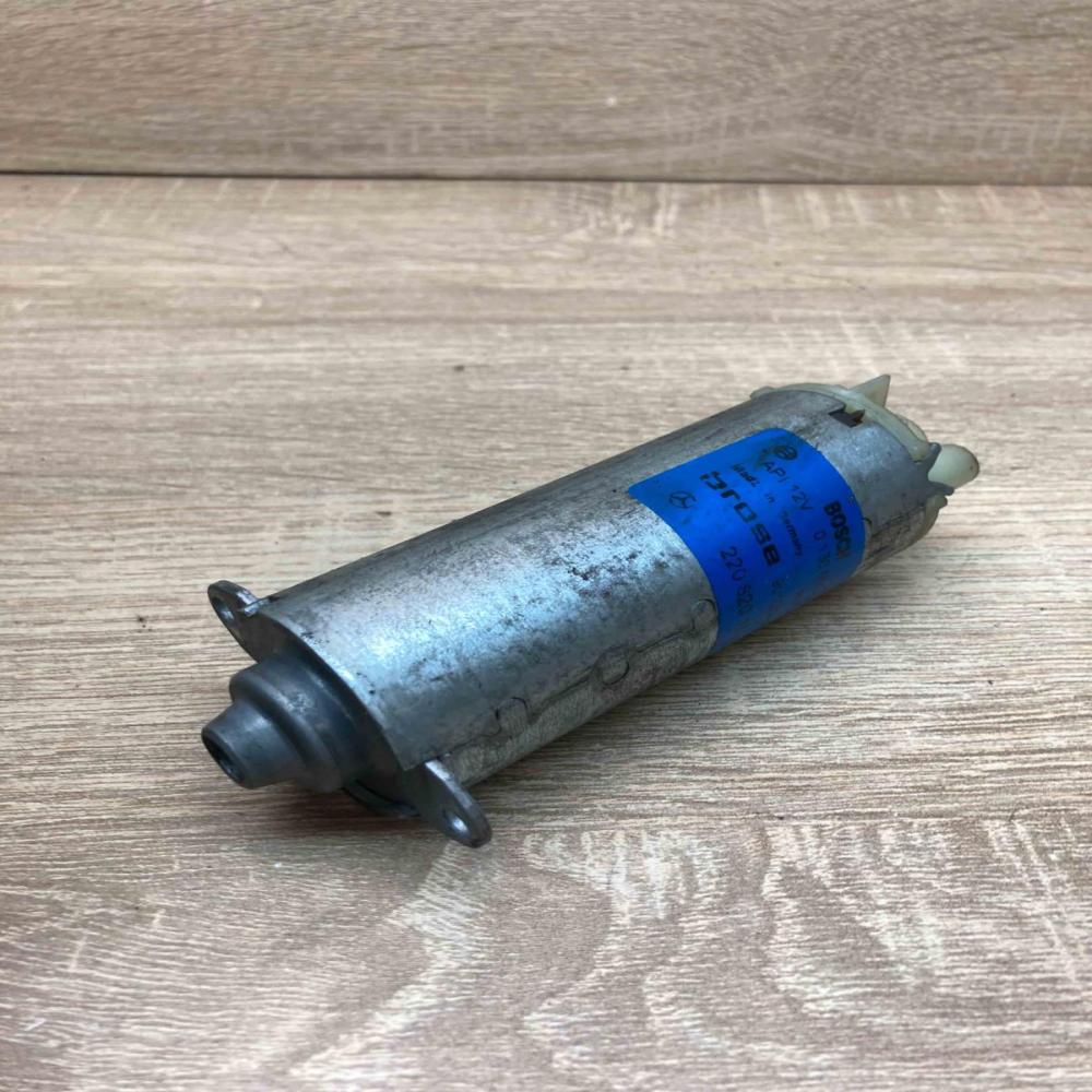 2208201541 0130002566  Seat adjustment motor Mercedes-Benz S W220