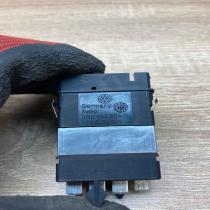 3B0963564C   Seat heating switch Volkswagen PASSAT B5.5
