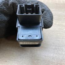 9472275   Electric window control switch Volvo V70