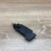 0015454009   Brake pedal sensor switch Mercedes-Benz E W211