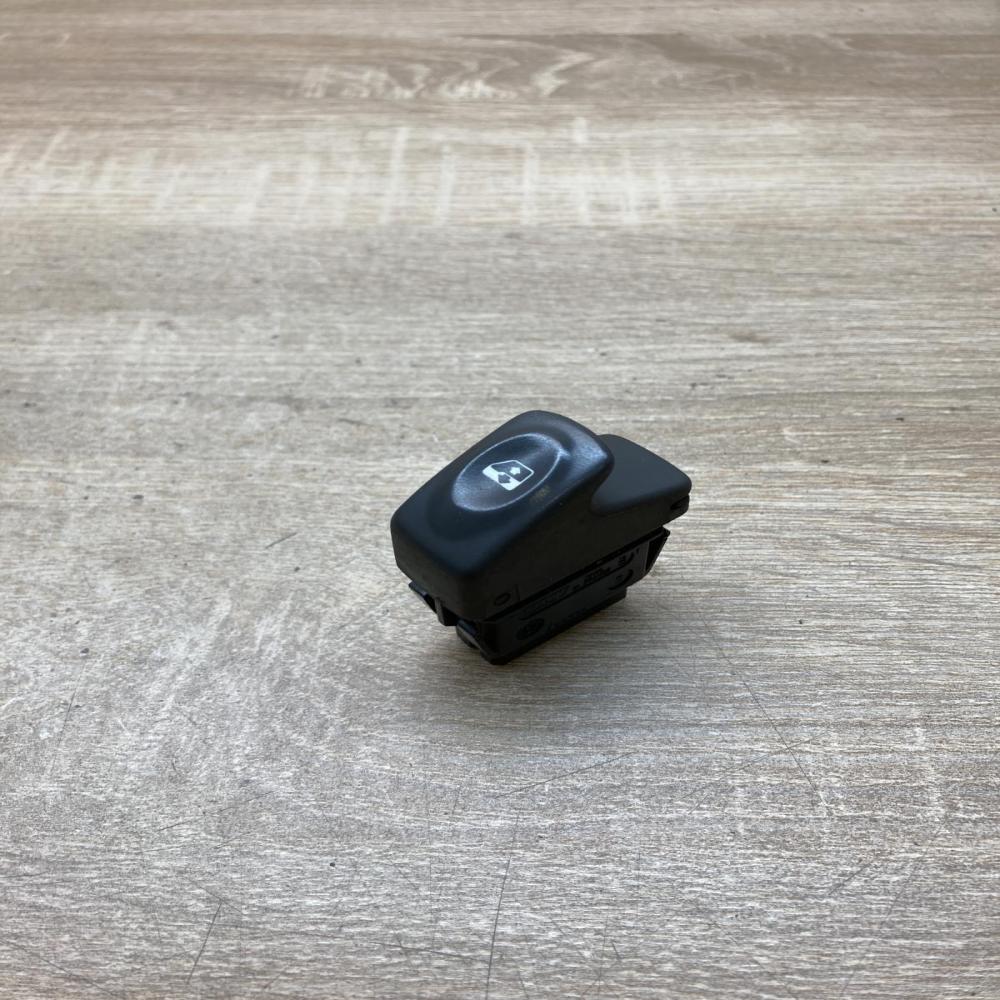 432963K   Electric window control switch Renault Scenic I