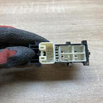 829 2J81 8292J81 1928294 Electric window control switch Toyota Yaris